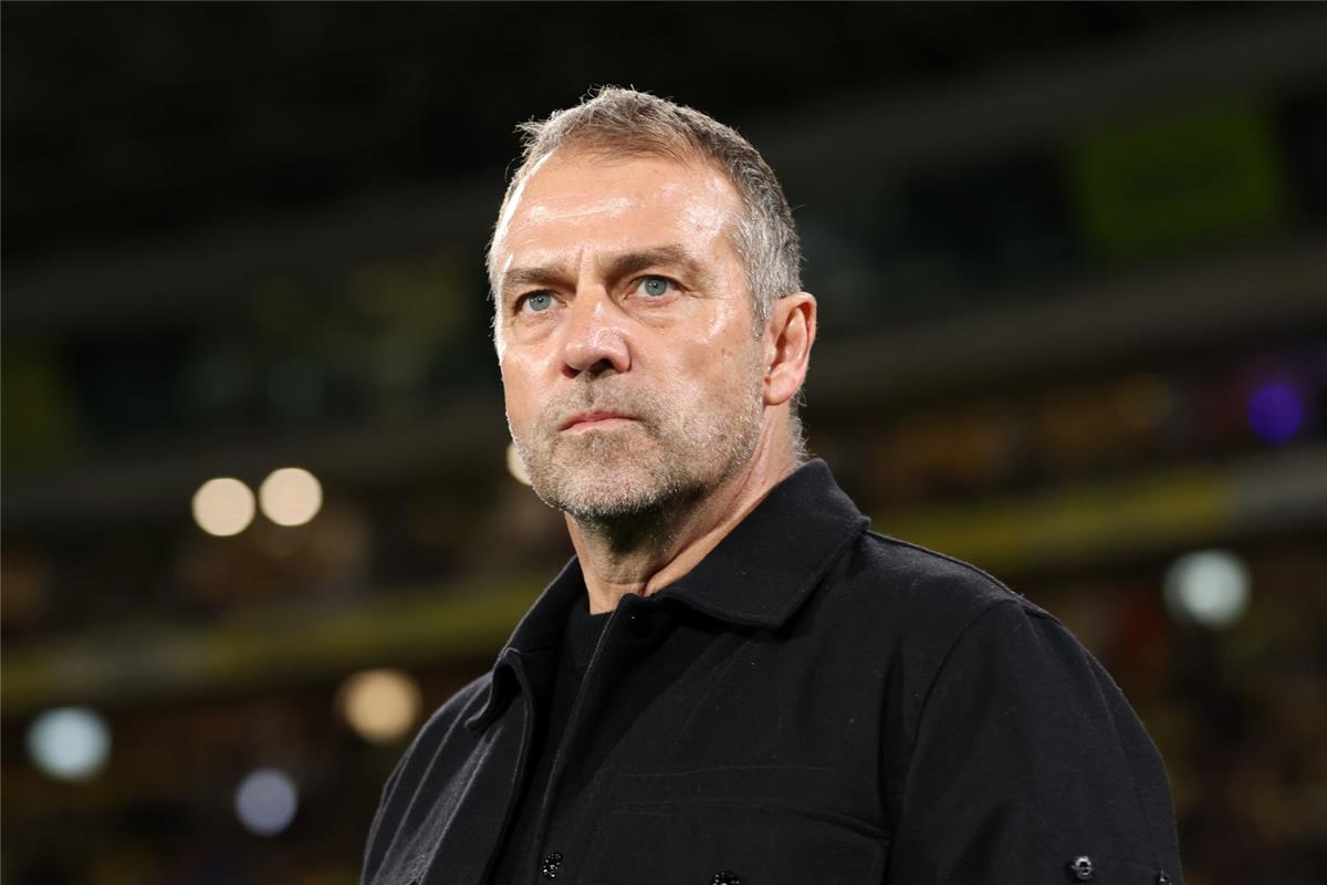 ثلاثي برشلونة يقترب من الرحيل: تفاصيل انتقالات محتملة هذا الصيف