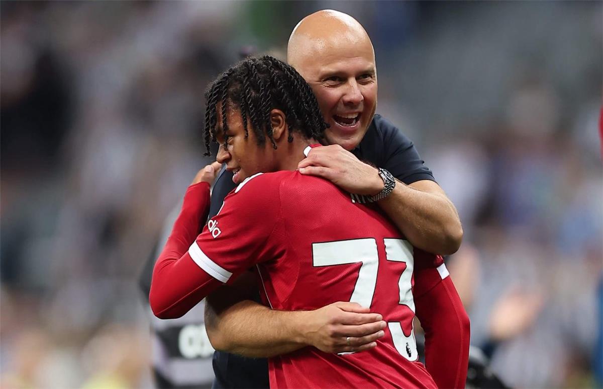 ليفربول يعزز جهازه الفني: تعيين مدرب تطوير فردي جديد