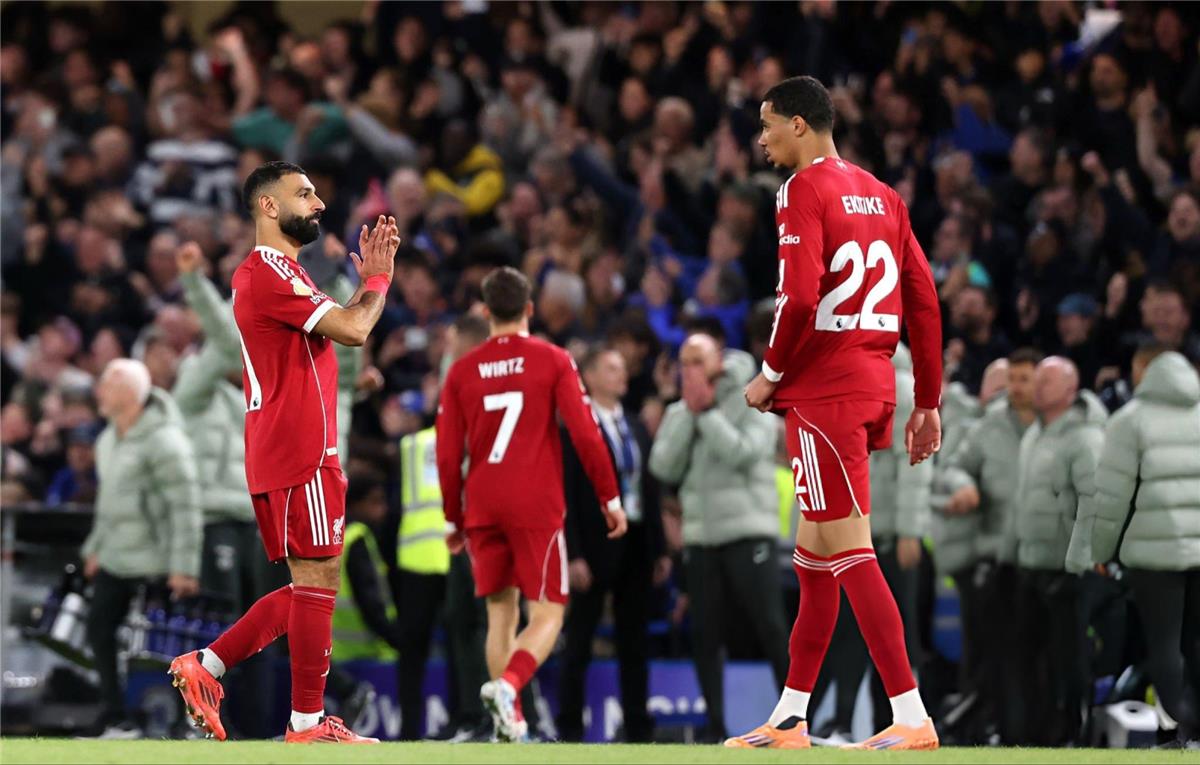 ستيف نيكول يحلل: هل سلوت السبب في تراجع مستوى محمد صلاح؟ نظرة على أداء ليفربول